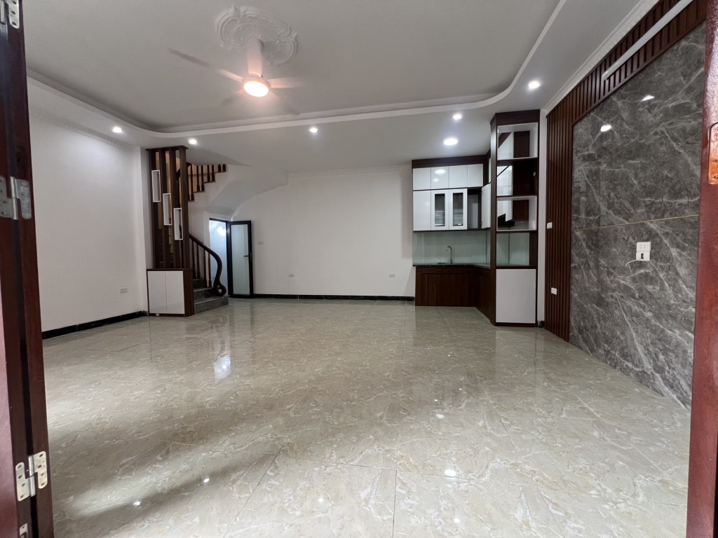 Căn nhà lý tưởng cho gia đình bạn chỉ từ 6.7 tỷ tại ngõ 24 Ngọc Trì
